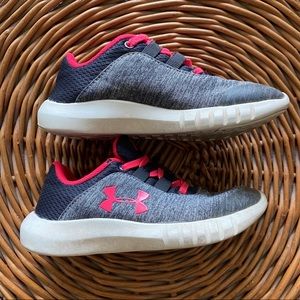 Girls Under Armour Sneakers/Shoes Size 11